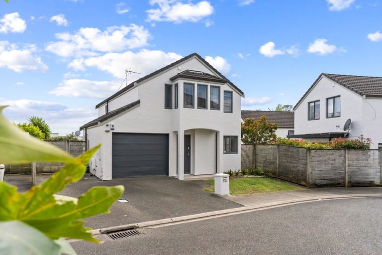 Photo of property in 3/64 Schnapper Rock Road, Schnapper Rock, Auckland, 0632