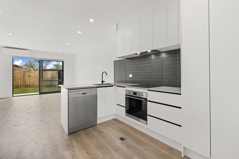 Photo of property in 3/28 Matapouri Road, Mangere Bridge, Auckland, 2022