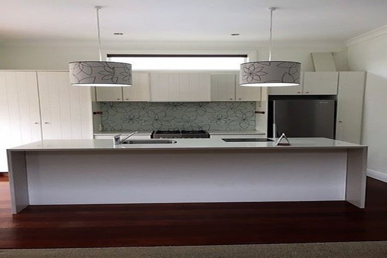 Photo of property in 127 Onepu Road, Lyall Bay, Wellington, 6022