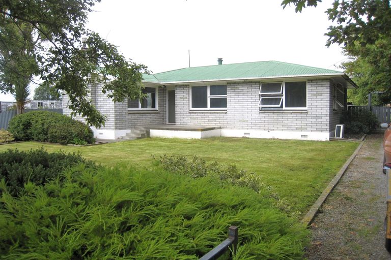 Photo of property in 9 Queen Street, Pareora, 7912
