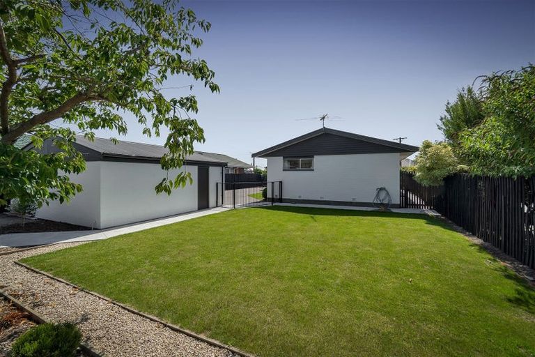 Photo of property in 102 Veitches Road, Casebrook, Christchurch, 8051