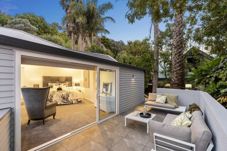 Photo of property in 12a Albert Road, Devonport, Auckland, 0624