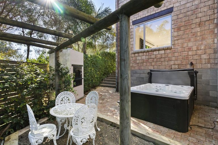 Photo of property in 371 Whitford Road, Whitford, Howick, 2571