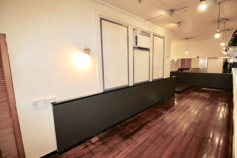 Photo of property in 180 Queen Street, Pukekohe, 2120