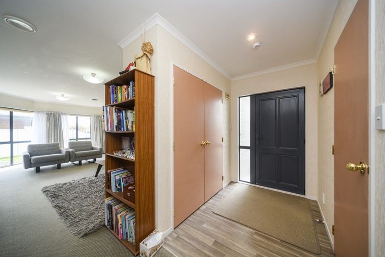 Photo of property in 5 Lancewood Lane, Roslyn, Palmerston North, 4414
