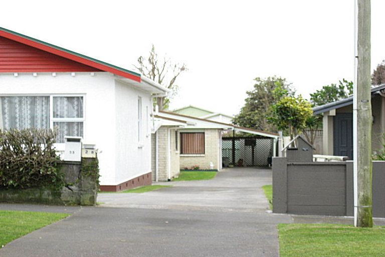 Photo of property in 3/23 Record Street, Fitzroy, New Plymouth, 4312