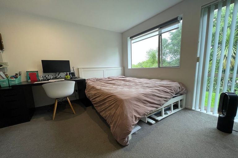 Photo of property in 17 Meteor Place, Schnapper Rock, Auckland, 0632