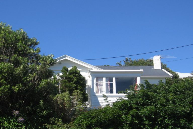 Photo of property in 117 Creswick Terrace, Northland, Wellington, 6012