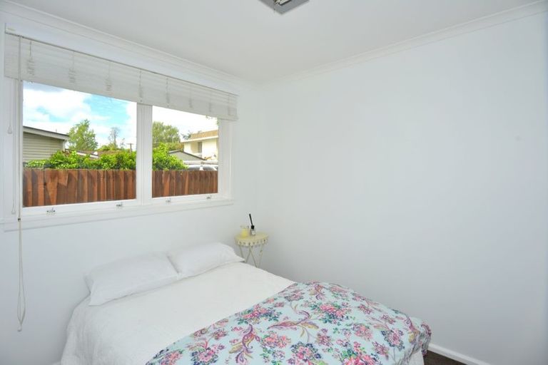 Photo of property in 2/78 Holly Road, St Albans, Christchurch, 8014