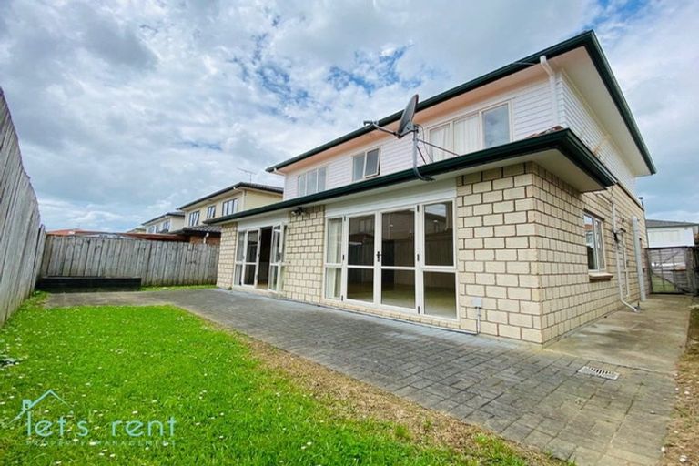 Photo of property in 9 Maypark Crescent, Flat Bush, Auckland, 2016