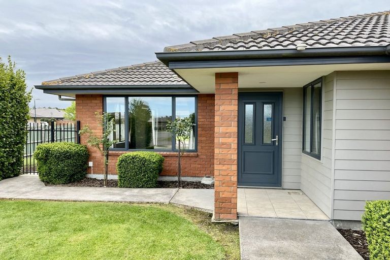 Photo of property in 1 Keats Place, Rolleston, 7614