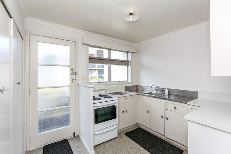 Photo of property in 6 Davies Lane, New Plymouth, 4310