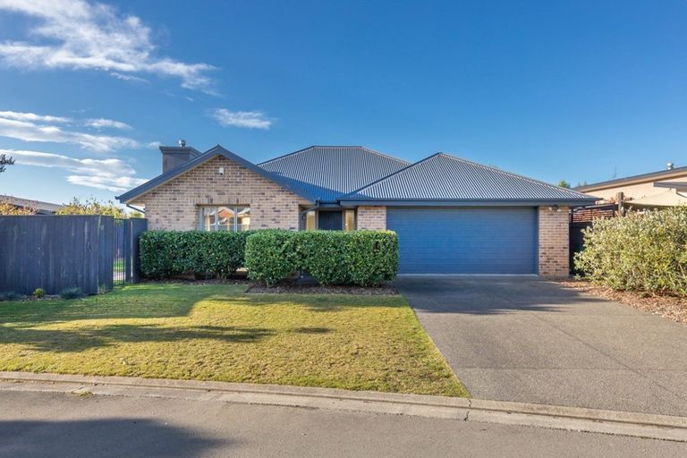 Photo of property in 12 Goldie Place, Rolleston, 7614