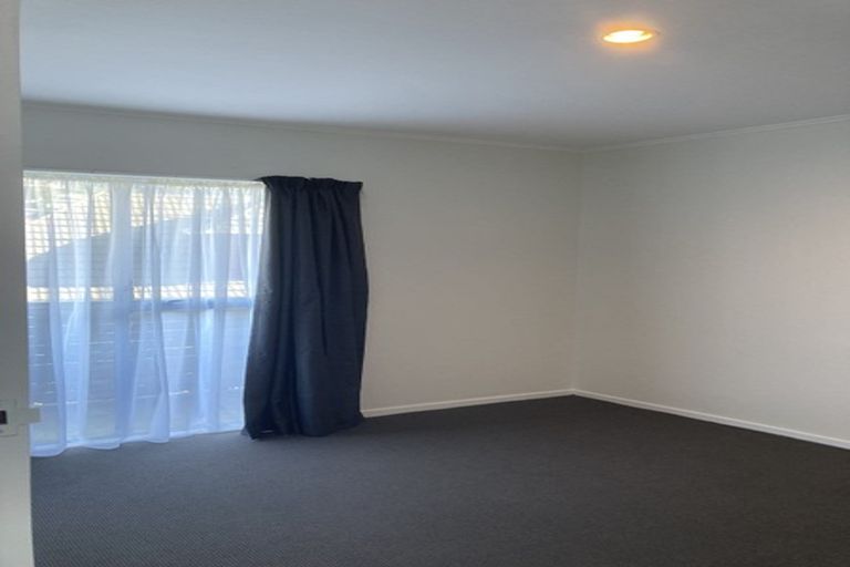 Photo of property in 105f2 Apu Crescent, Lyall Bay, Wellington, 6022
