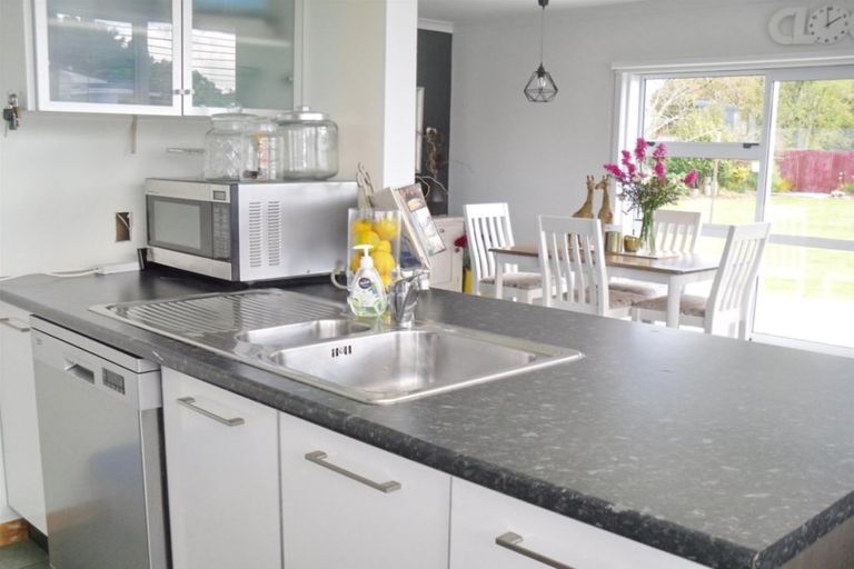 Photo of property in 5 Cordelia Street, Stratford, 4332