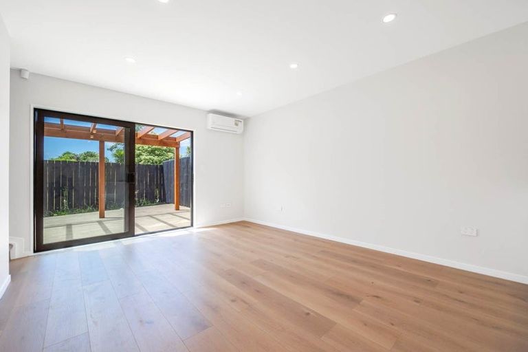 Photo of property in 649d Te Atatu Road, Te Atatu Peninsula, Auckland, 0610