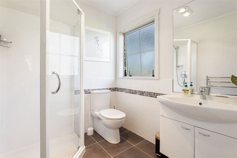 Photo of property in 135c Hutchinson Road, Helensville, 0875