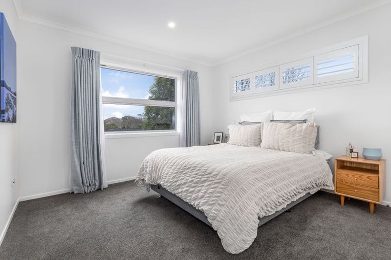 Photo of property in 46 Nimmo Avenue West, Waikanae, 5036