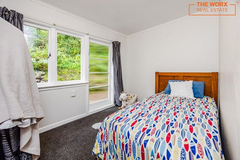 Photo of property in 103 Laingholm Drive, Laingholm, Auckland, 0604