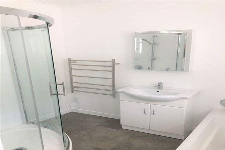 Photo of property in 10 Voltaire Street, Karori, Wellington, 6012