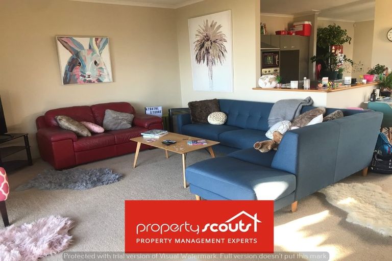 Photo of property in 20 Provence Esplanade, Te Atatu Peninsula, Auckland, 0610