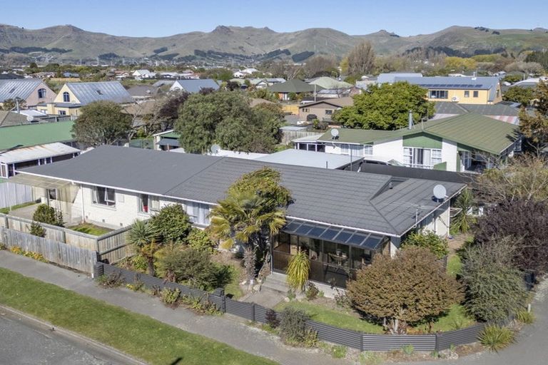 Photo of property in 2 Bayswater Crescent, Bromley, Christchurch, 8062