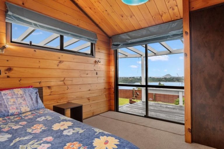 Photo of property in 11 Keam Way, Welcome Bay, Tauranga, 3112