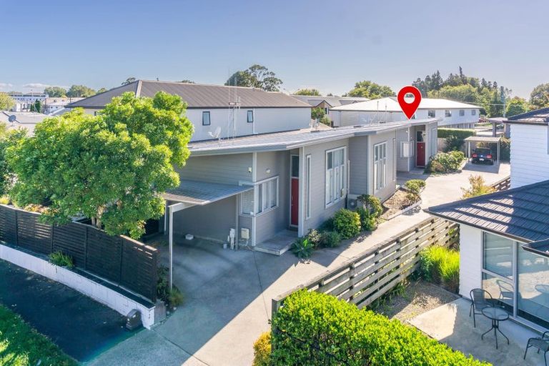 Photo of property in 37d Jones Crescent, Melville, Hamilton, 3206