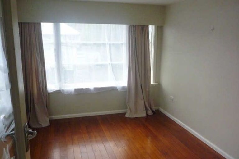 Photo of property in 9a Paeroa Street, Riccarton, Christchurch, 8041