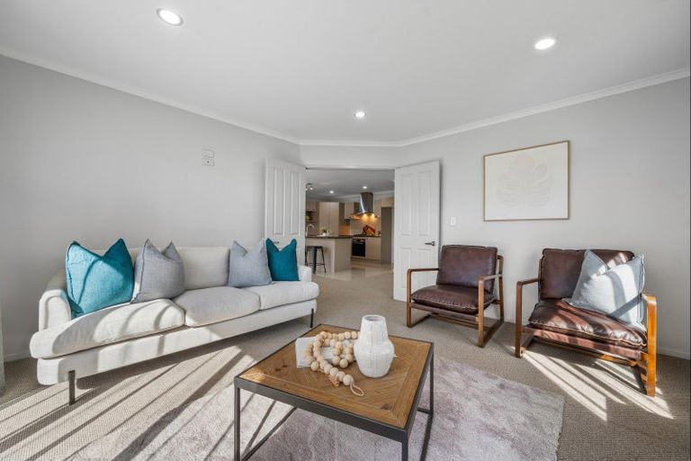 Photo of property in 4 Frederick Place, Whalers Gate, New Plymouth, 4310