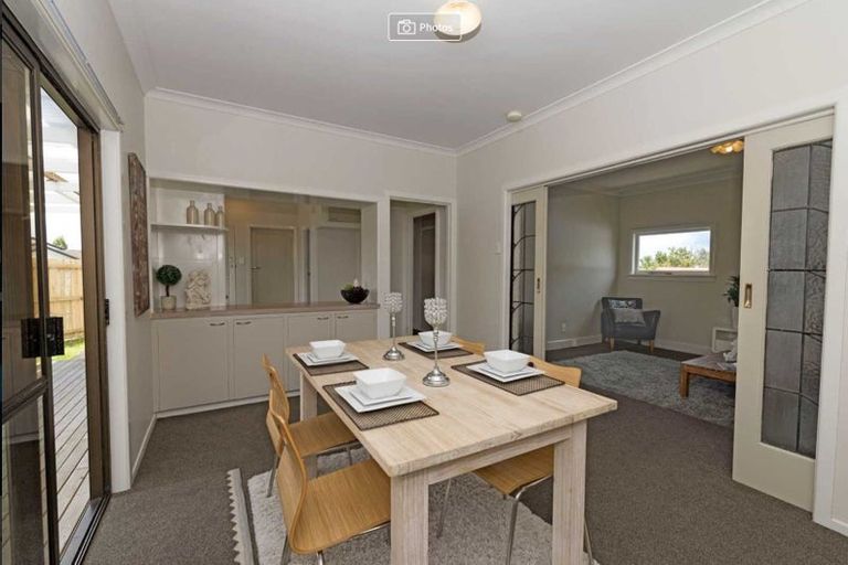 Photo of property in 23 Luckens Road, West Harbour, Auckland, 0618