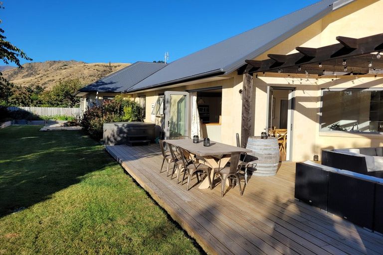 Photo of property in 56 Erskine Street, Lake Hayes, Queenstown, 9304