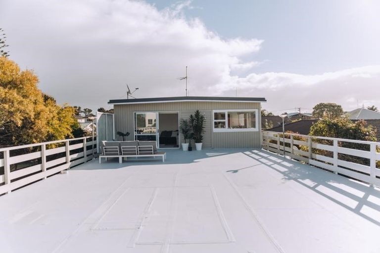 Photo of property in 7/19 Milton Road, Orewa, 0931