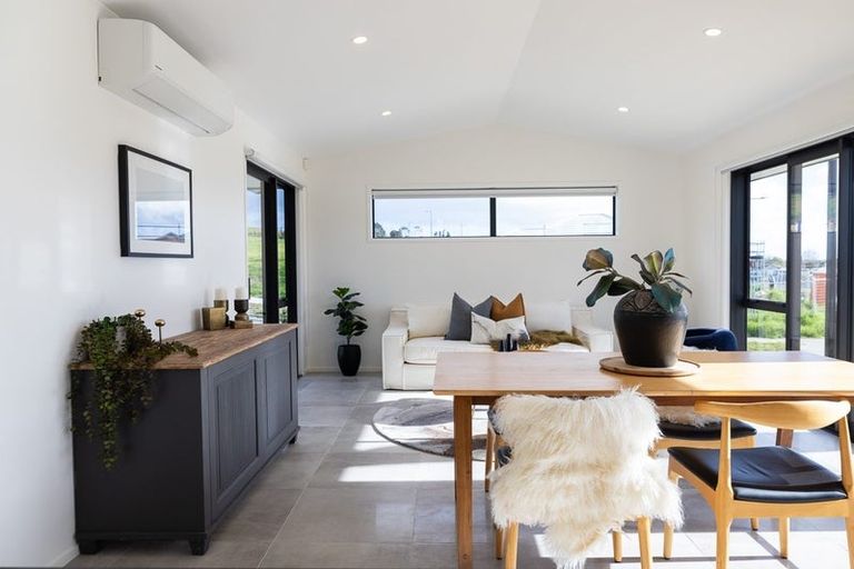 Photo of property in 10 Barrance Avenue, Rototuna North, 3210