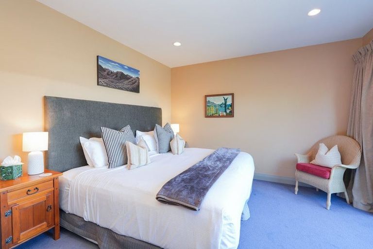 Photo of property in Lake Street Apartments, 10/8 Lake Street, Queenstown, 9300