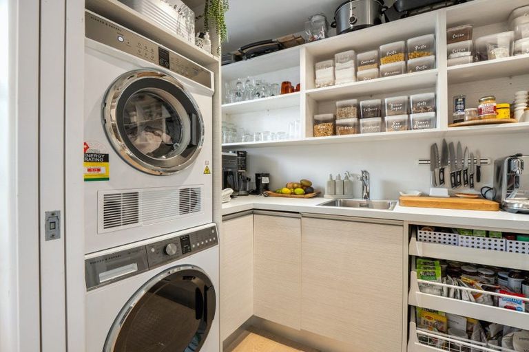 Photo of property in 28 Rita Street, Mount Maunganui, 3116
