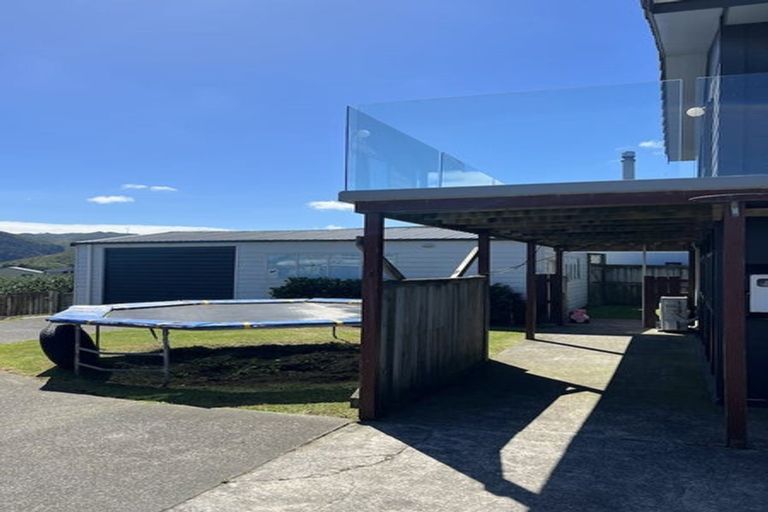 Photo of property in 79 Frobisher Street, Island Bay, Wellington, 6023