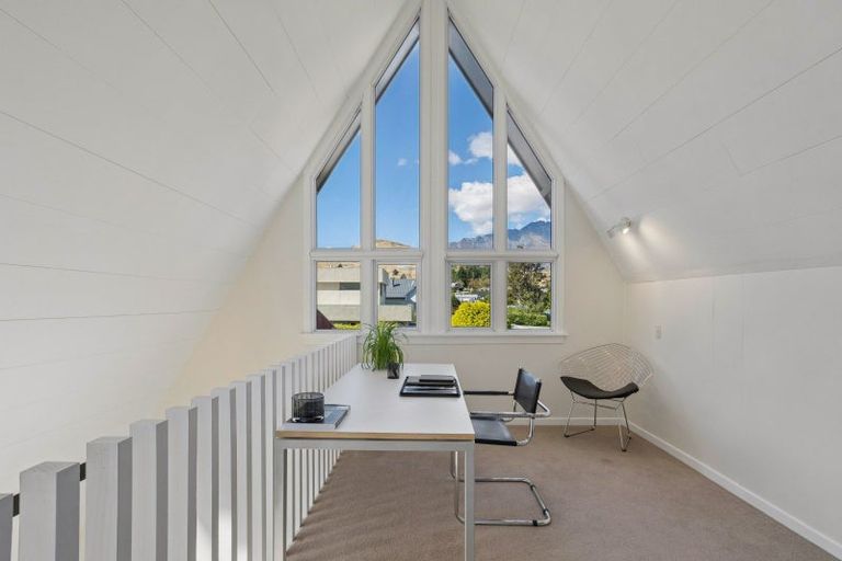 Photo of property in 696 Peninsula Road, Kelvin Heights, Queenstown, 9300