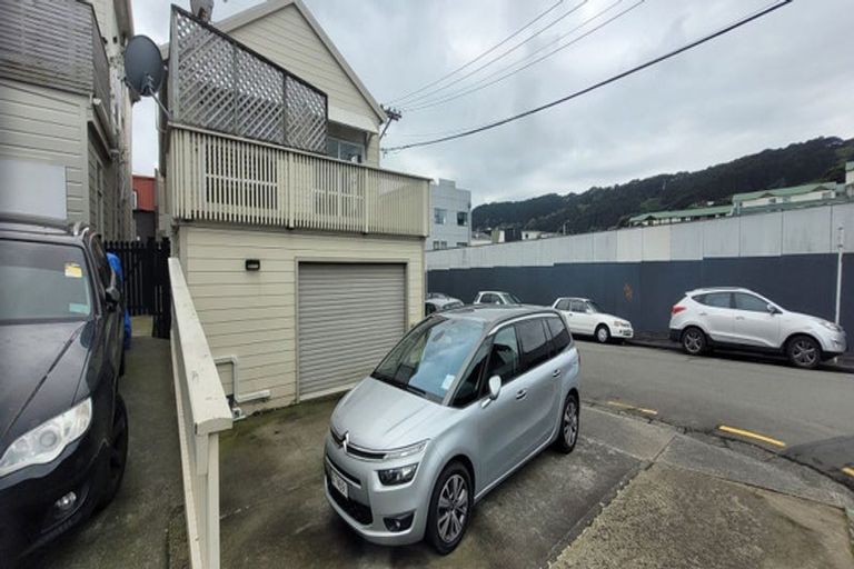 Photo of property in 7 Douglas Street, Mount Cook, Wellington, 6021
