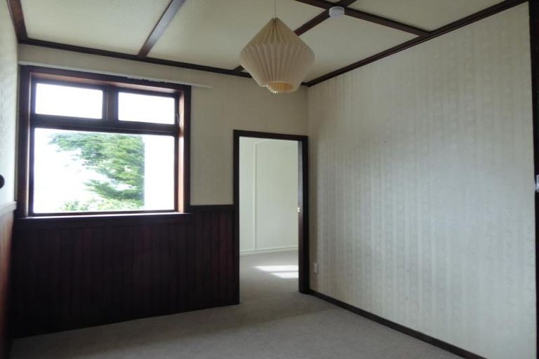 Photo of property in 9 Hungerford Road, Lyall Bay, Wellington, 6022