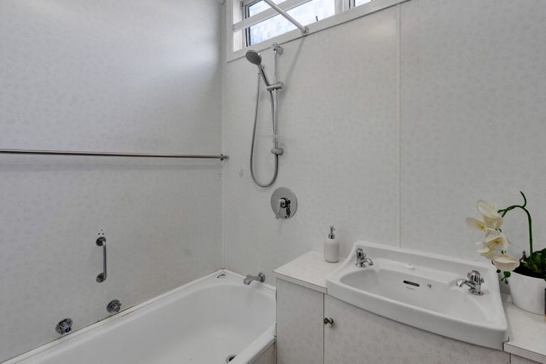 Photo of property in 23a Fulford Street, New Plymouth, 4310