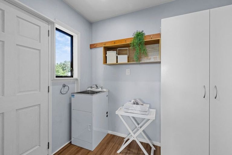Photo of property in 76 Frensham Crescent, Woolston, Christchurch, 8062