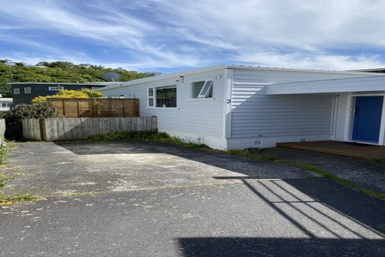 Photo of property in 199u3 Newlands Road, Newlands, Wellington, 6037