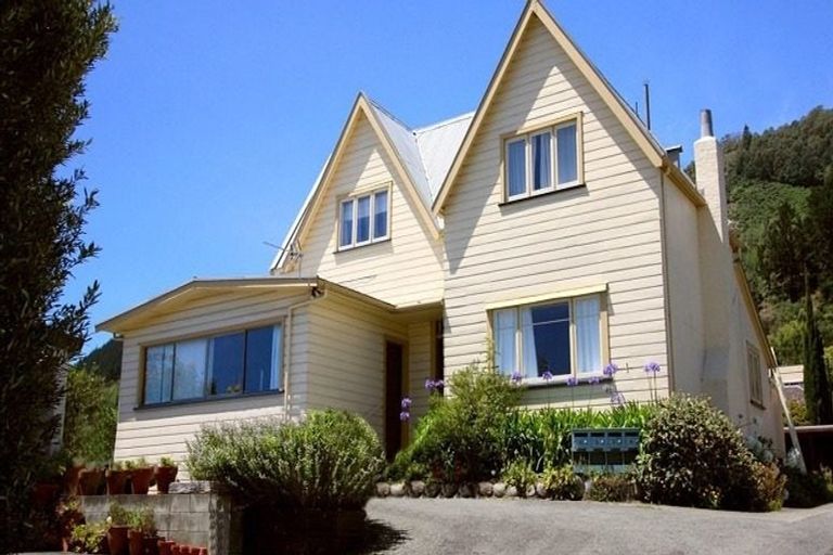 Photo of property in 153 Waimea Road, Nelson South, Nelson, 7010