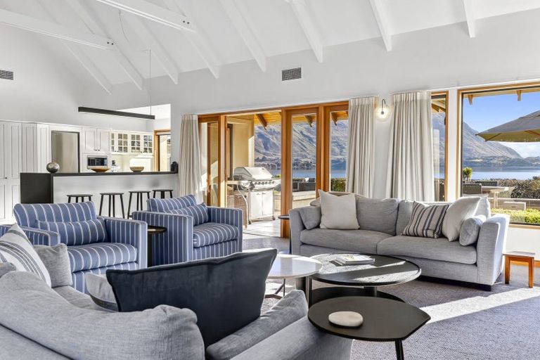Photo of property in 186 Beacon Point Road, Wanaka, 9305