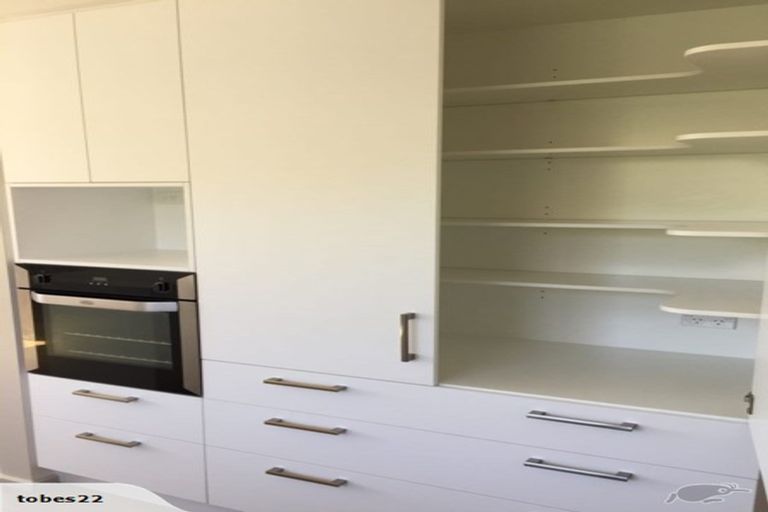 Photo of property in 10 Roche Avenue, Upper Riccarton, Christchurch, 8041