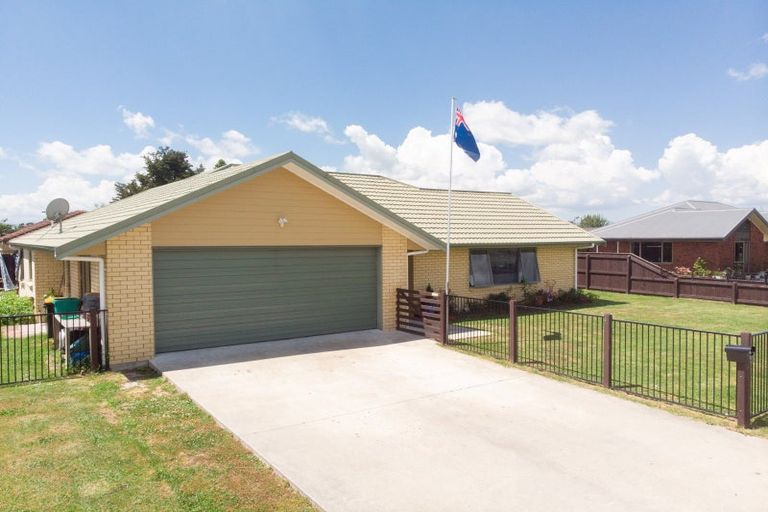 Photo of property in 55 Darlington Street, Ngatea, 3503