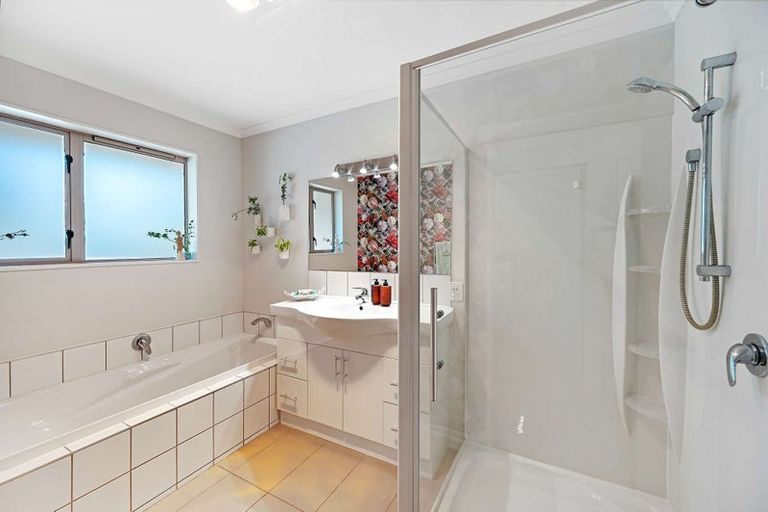 Photo of property in 182 Auckland Road, Greenmeadows, Napier, 4112