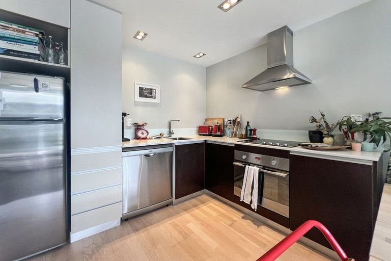 Photo of property in Revolucion Apartments, 301e/28 Torrens Terrace, Mount Cook, Wellington, 6011