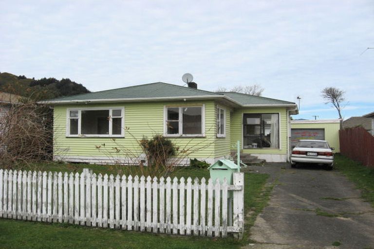 Photo of property in 7 Edmonds Street, Wainuiomata, Lower Hutt, 5014